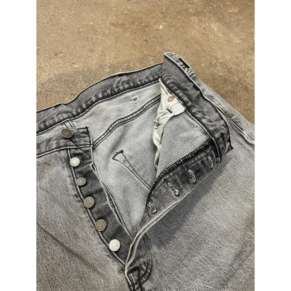 Levis 501 Jeans Mens 40x32 Gray Stone Wash Denim Button Fly Straight Leg Stretch